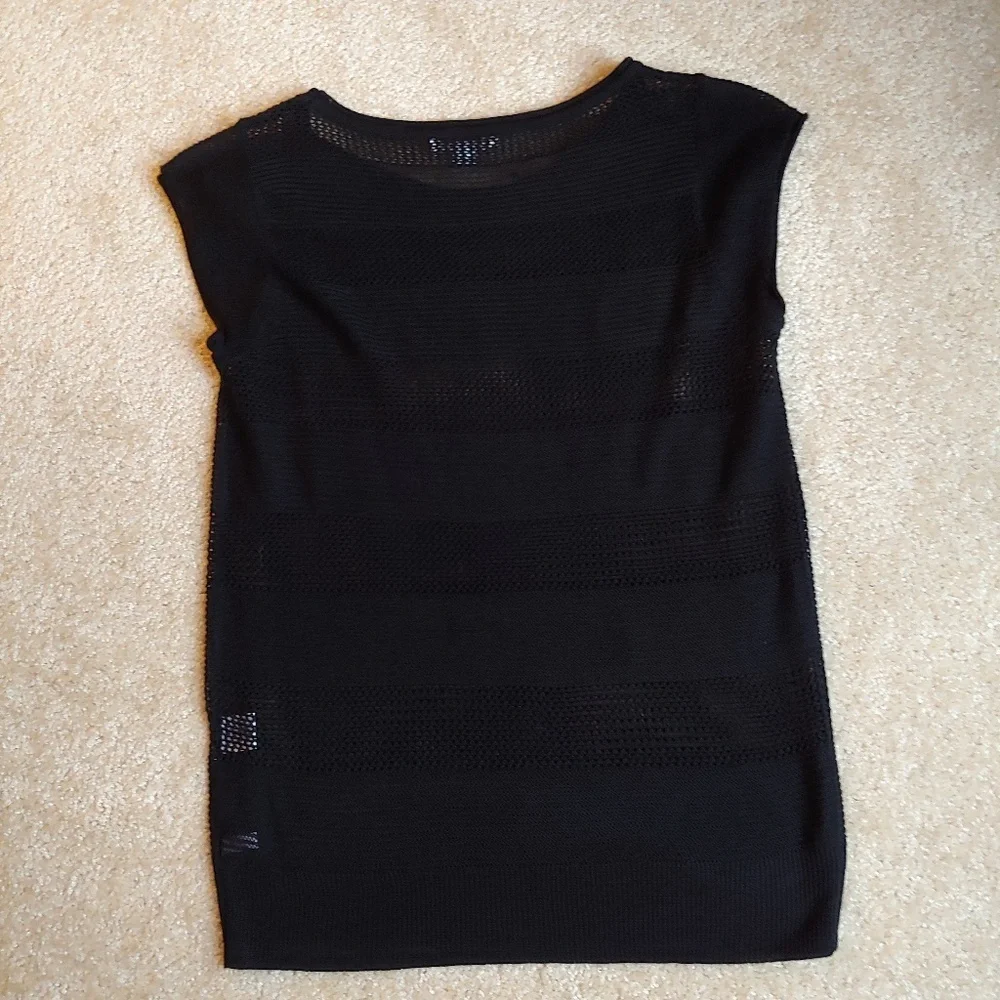 New York & co black short sleeve knit sweater